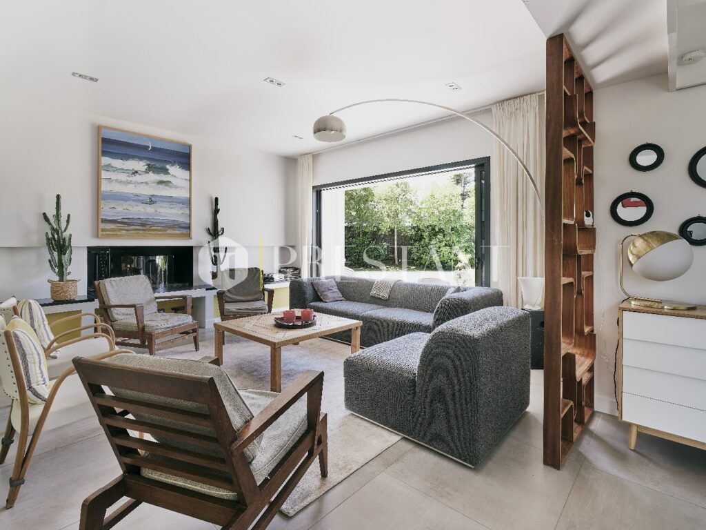 Maison – 6 chambres – 12 voyageurs – 300 m²