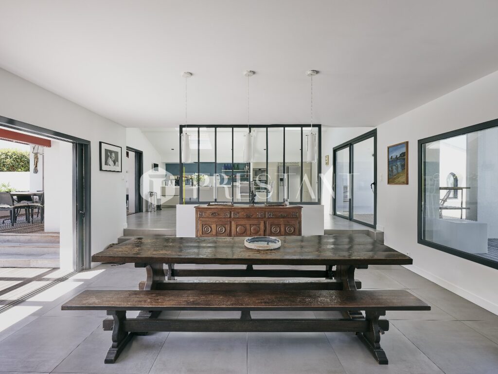 Maison – 6 chambres – 12 voyageurs – 300 m²