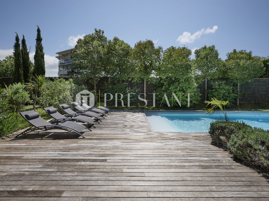 Maison – 6 chambres – 12 voyageurs – 300 m²