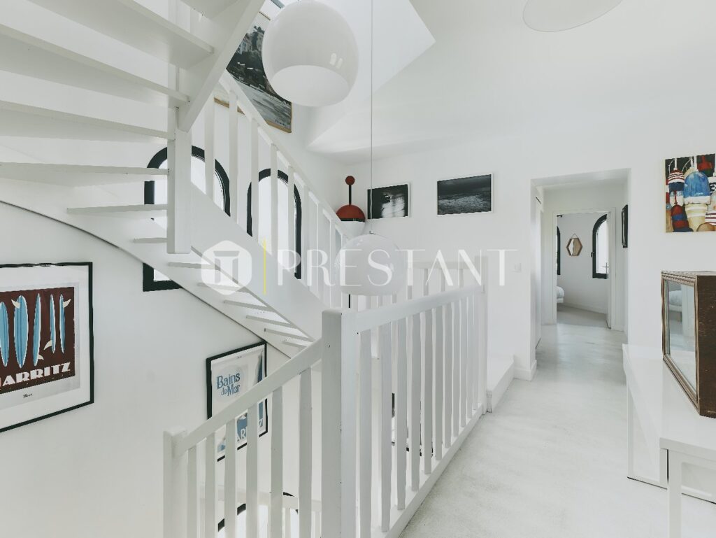 Maison – 6 chambres – 12 voyageurs – 300 m²