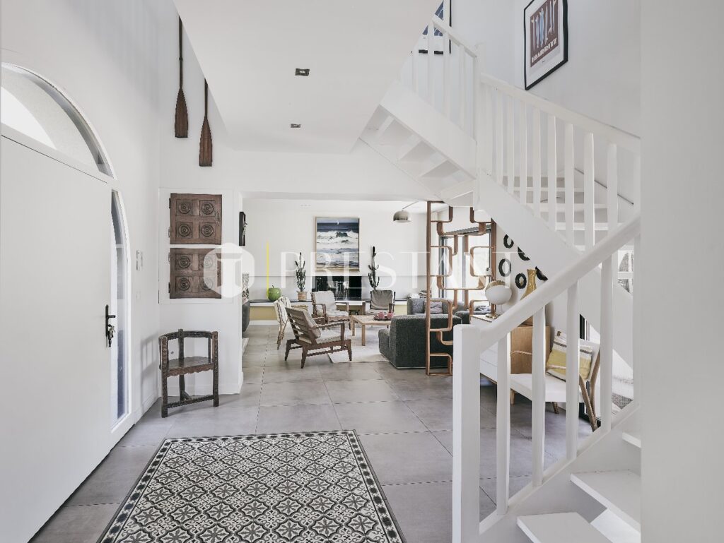 Maison – 6 chambres – 12 voyageurs – 300 m²