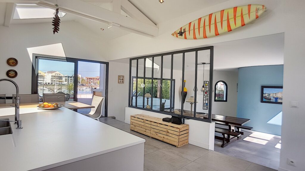 Maison – 6 chambres – 12 voyageurs – 300 m²