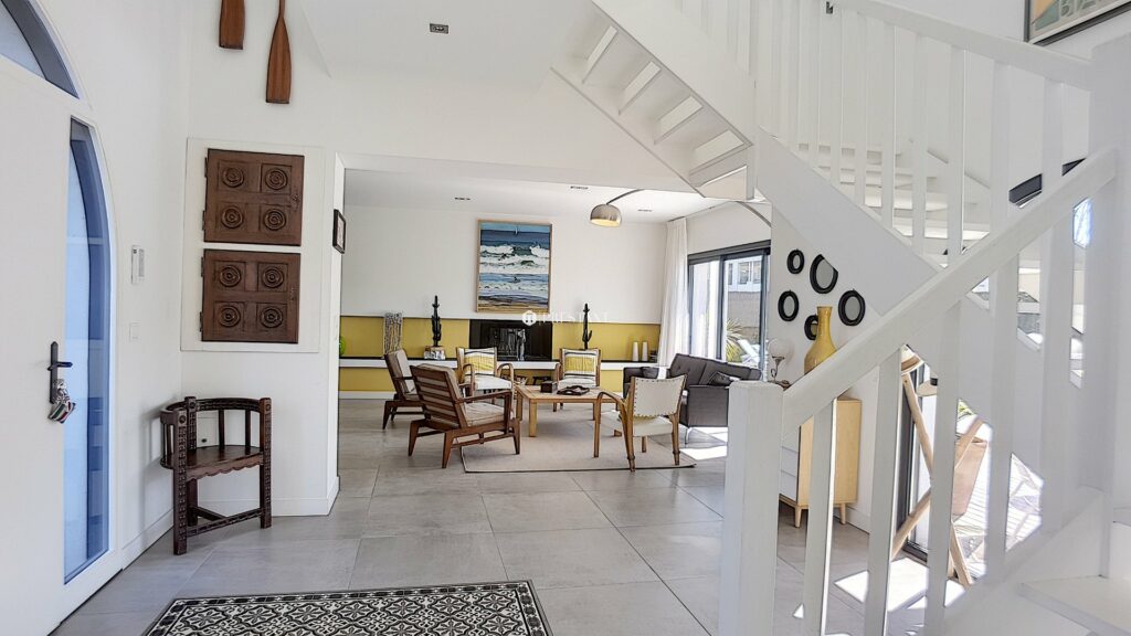 Maison – 6 chambres – 12 voyageurs – 300 m²