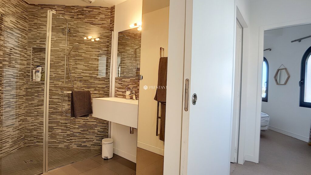 Maison – 6 chambres – 12 voyageurs – 300 m²