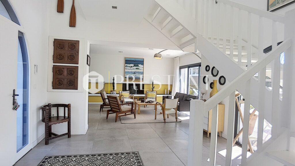 Maison – 6 chambres – 12 voyageurs – 300 m²