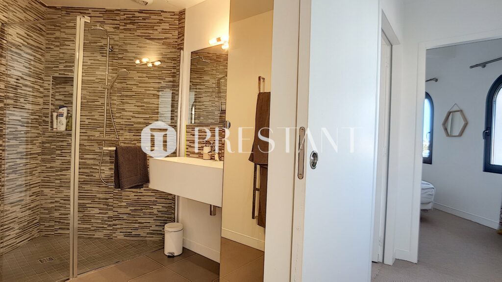 Maison – 6 chambres – 12 voyageurs – 300 m²