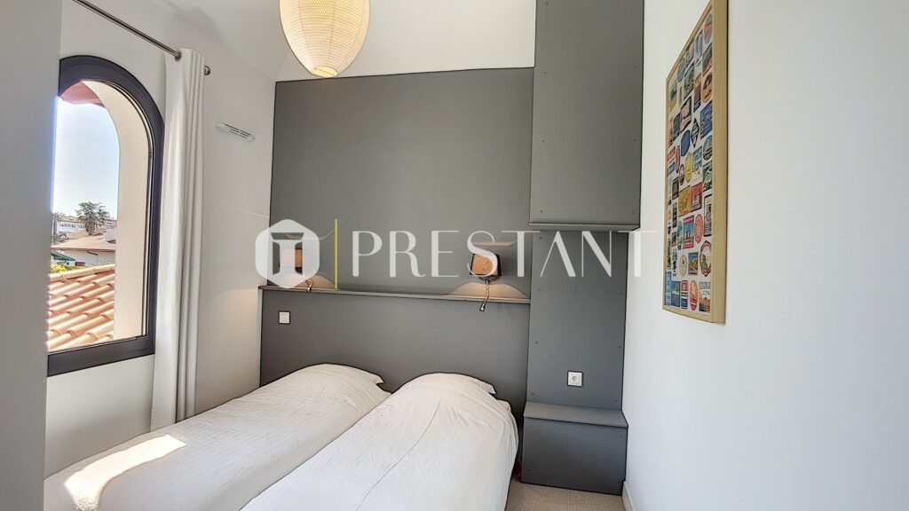 Maison – 6 chambres – 12 voyageurs – 300 m²