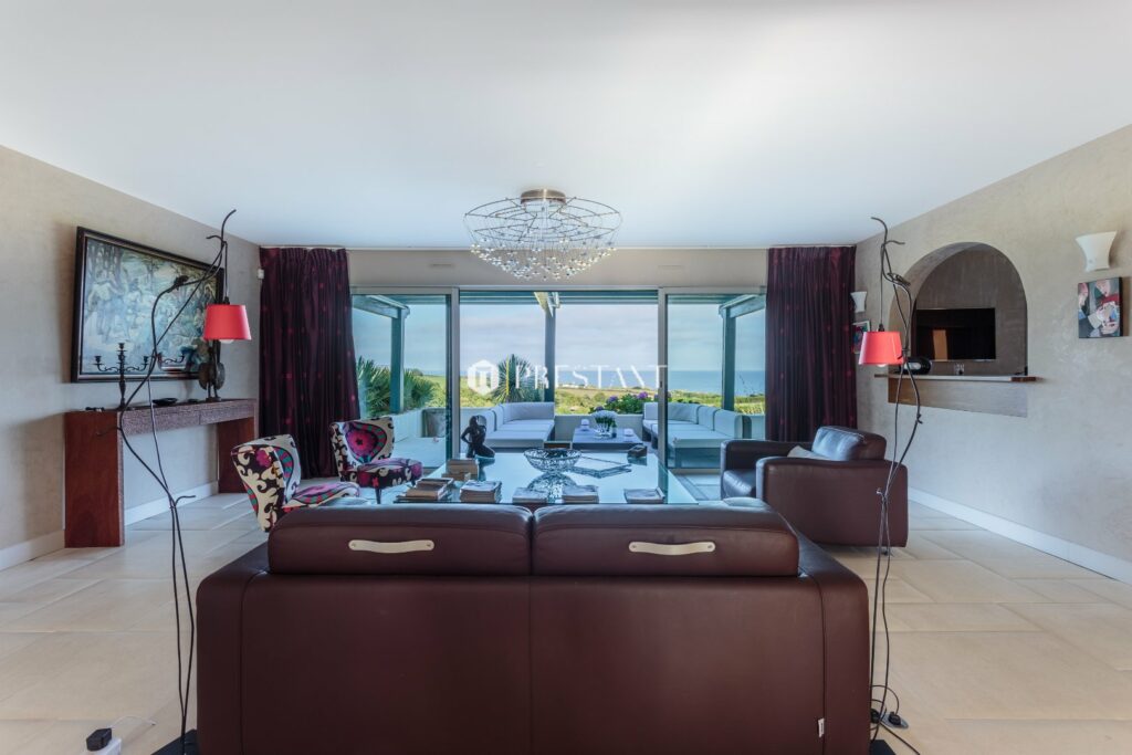 Maison – 6 chambres – 13 voyageurs – 400 m²