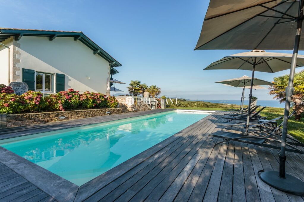 Maison – 6 chambres – 13 voyageurs – 400 m²