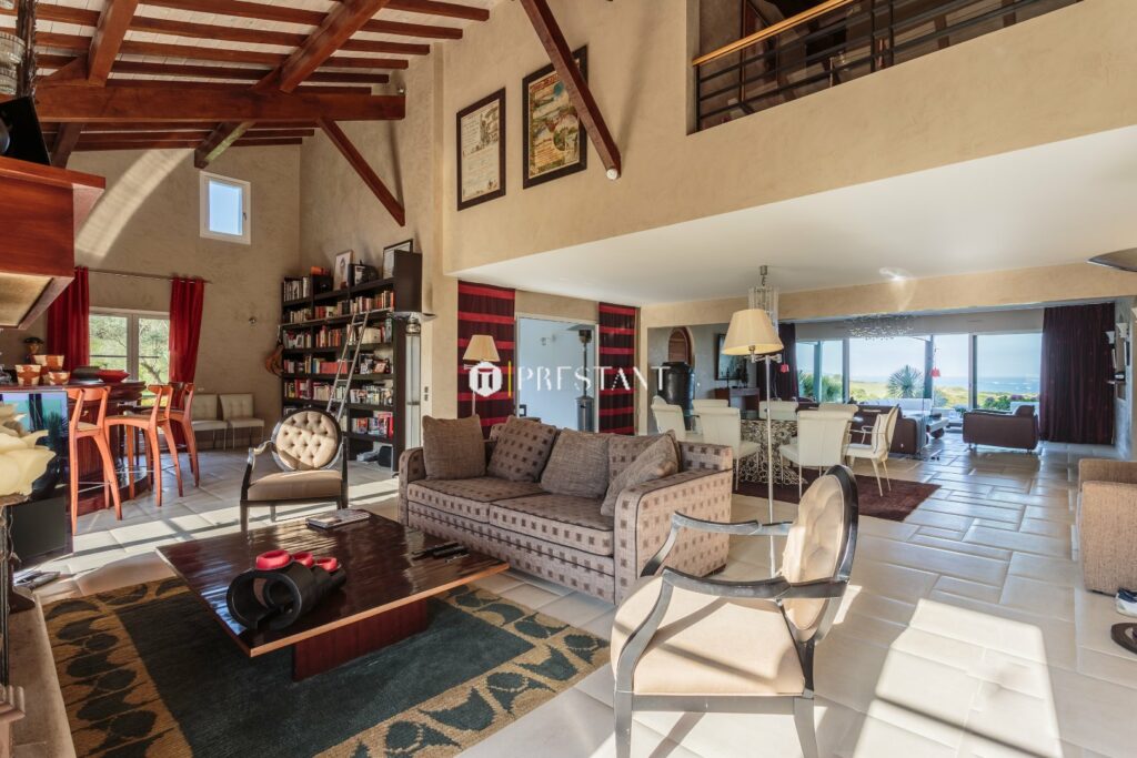 Maison – 6 chambres – 13 voyageurs – 400 m²