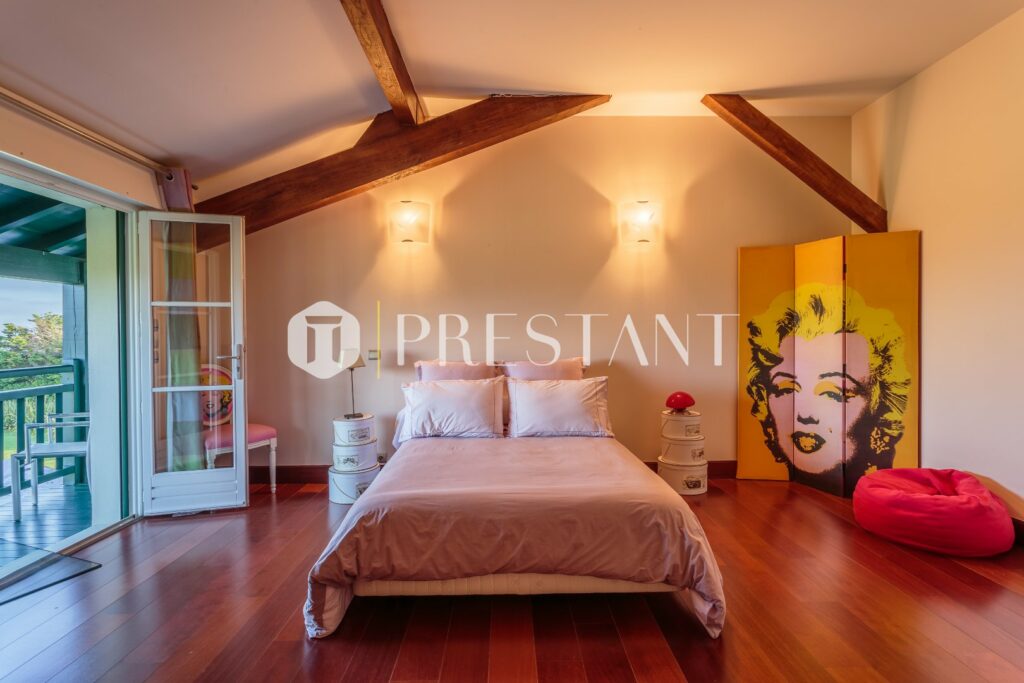 Maison – 6 chambres – 13 voyageurs – 400 m²