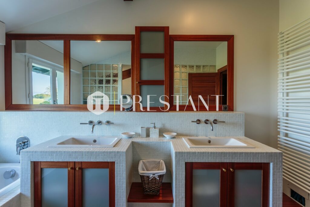 Maison – 6 chambres – 13 voyageurs – 400 m²