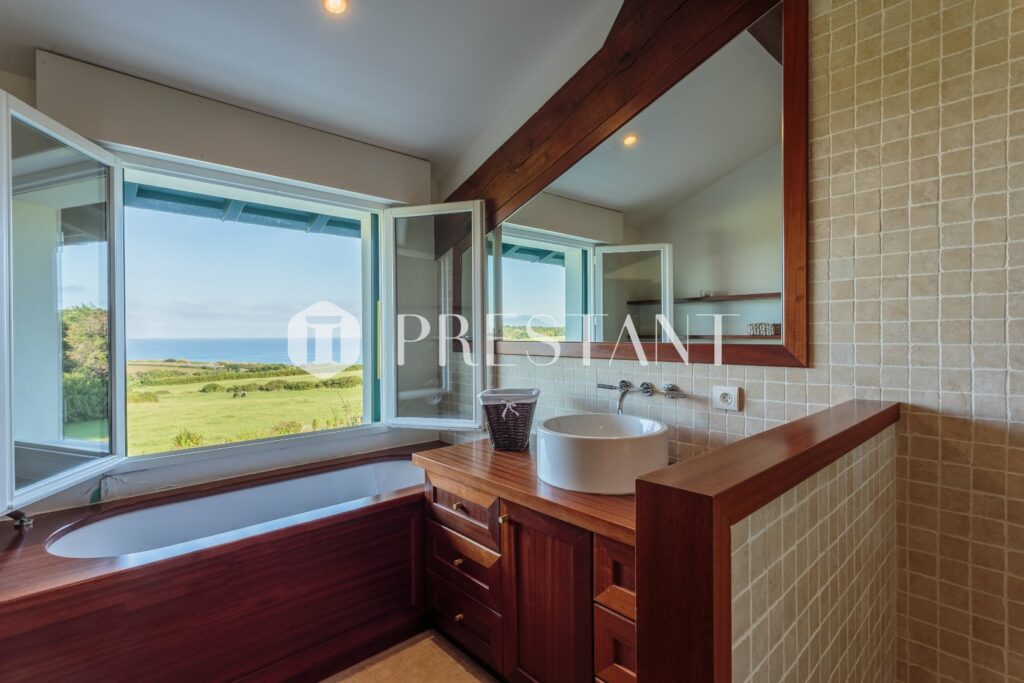 Maison – 6 chambres – 13 voyageurs – 400 m²