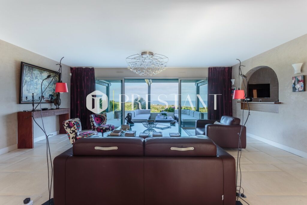 Maison – 6 chambres – 13 voyageurs – 400 m²