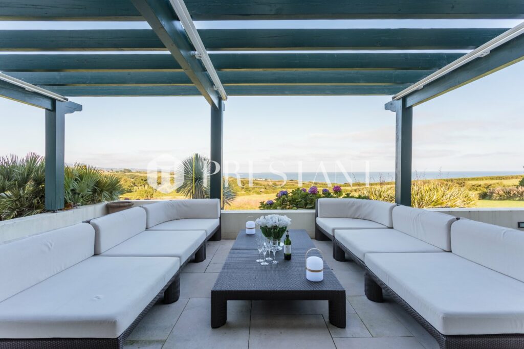 Maison – 6 chambres – 13 voyageurs – 400 m²