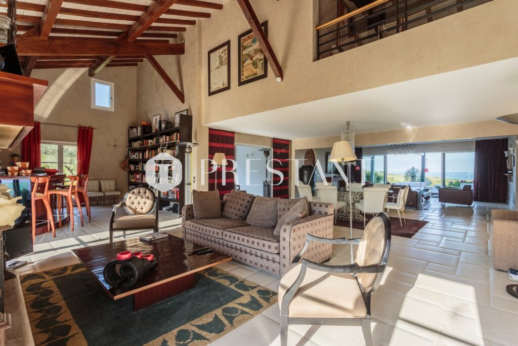 Maison – 6 chambres – 13 voyageurs – 400 m²