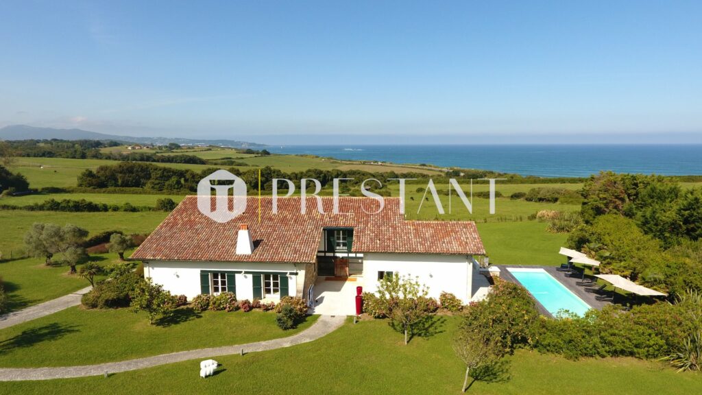 Maison – 6 chambres – 13 voyageurs – 400 m²