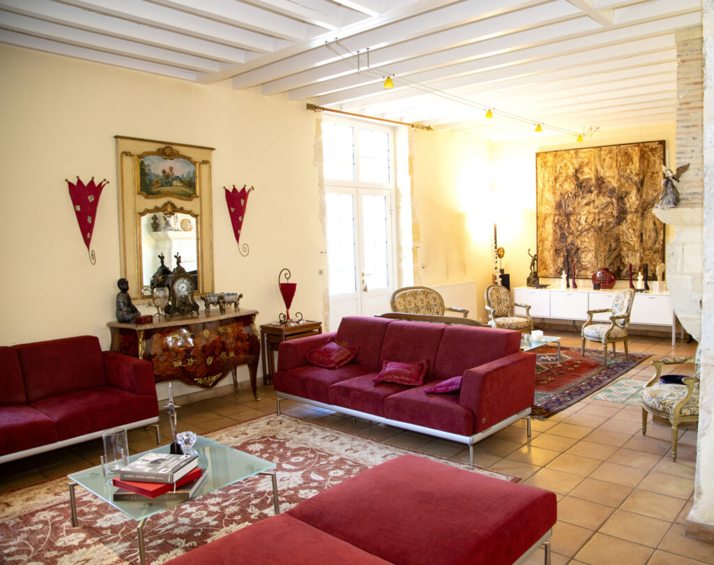  DEMEURE DE PRESTIGE AVEC PISCINE AU COEUR DES VIGNES!