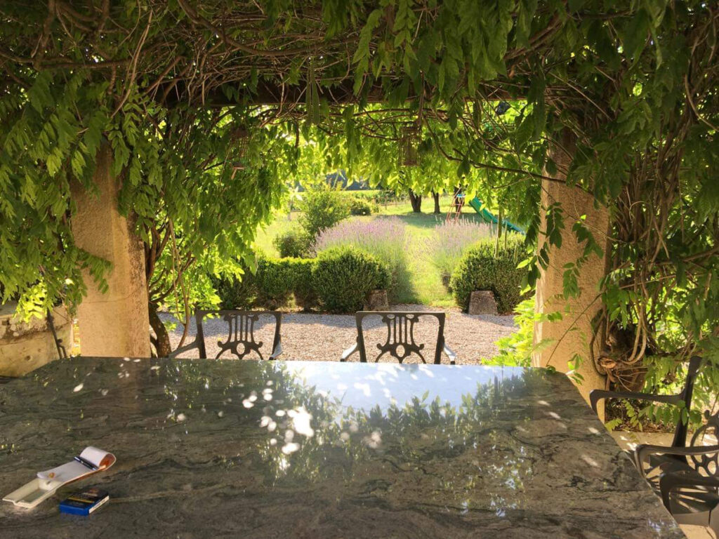  DEMEURE DE PRESTIGE AVEC PISCINE AU COEUR DES VIGNES!