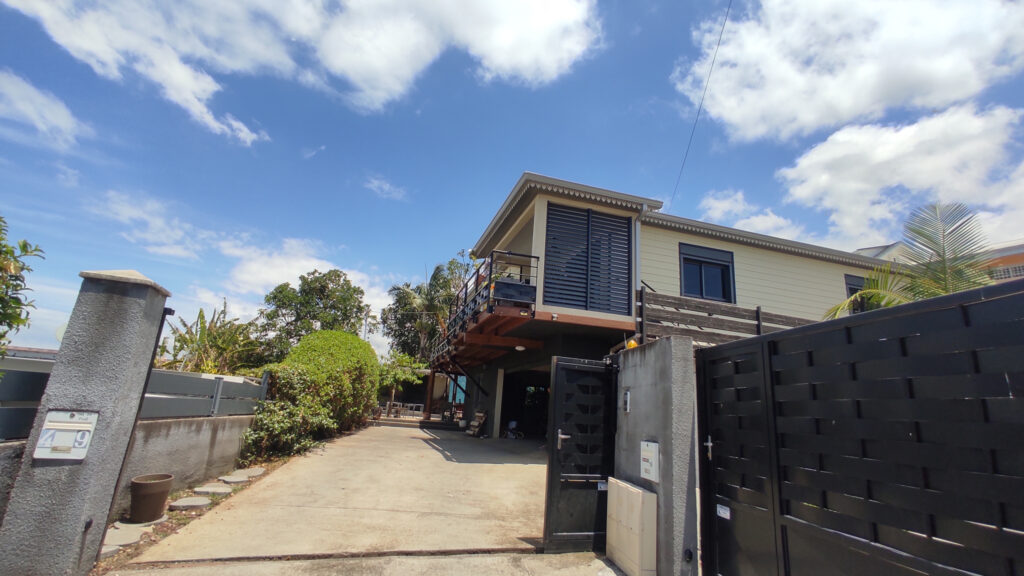 DIRECT IMMOBILIER, LE TAMPON (trois mares) – Maison de 153 m – 5 pièces – 4 chambres – 0.153 m²