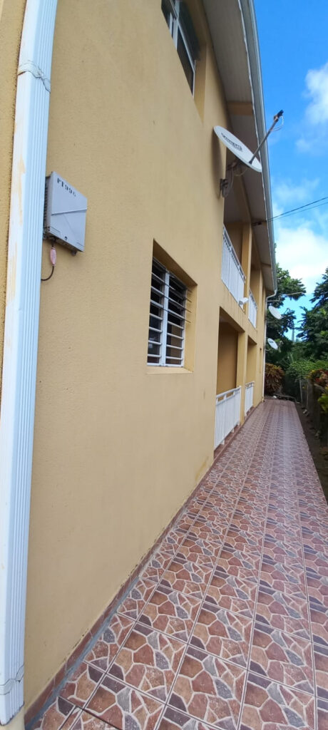 MARIGOT – IMMEUBLE STANDING DE 4 APPT – 577000EUR – 12 pièces – 1 chambre – 250 m²