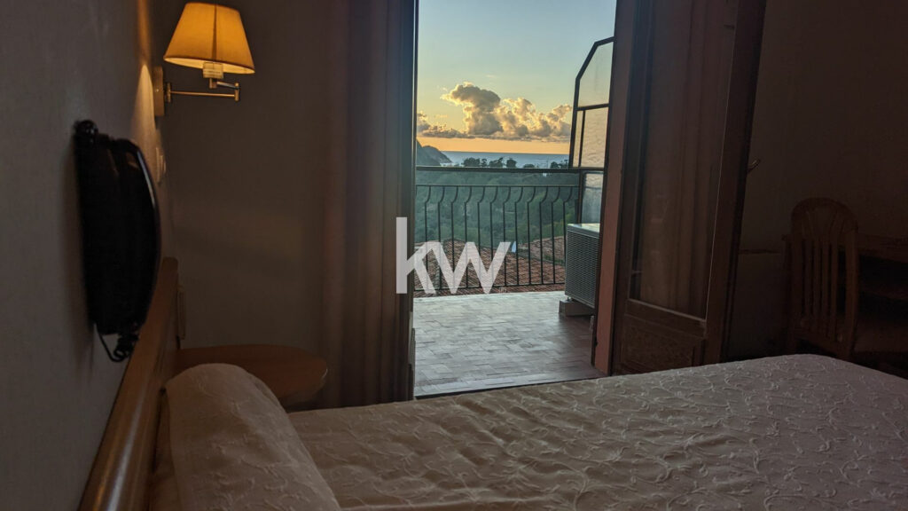 PORTO OTA ensemble provençal 904m2 vue mer, belles prestatio – 1 pièce – 1 chambre – 904 m²