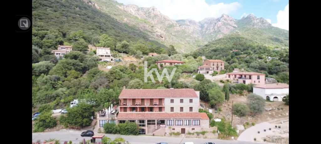 PORTO OTA ensemble provençal 904m2 vue mer, belles prestatio – 1 pièce – 1 chambre – 904 m²