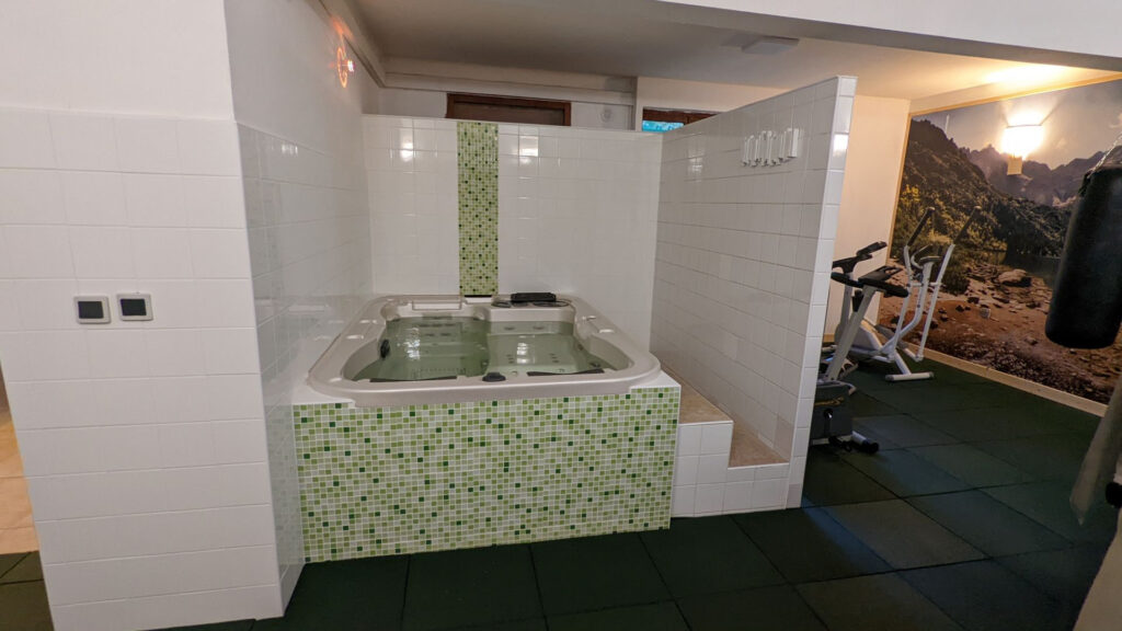 PORTO OTA ensemble provençal 904m2 vue mer, belles prestatio – 1 pièce – 1 chambre – 904 m²