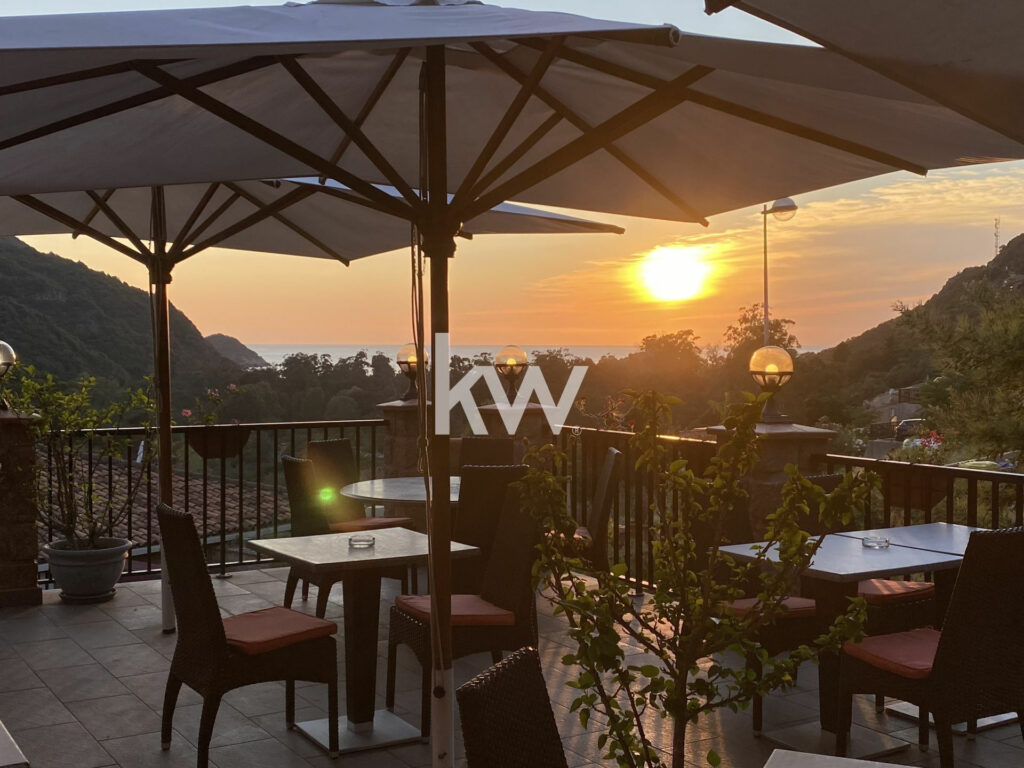 PORTO OTA ensemble provençal 904m2 vue mer, belles prestatio – 1 pièce – 1 chambre – 904 m²