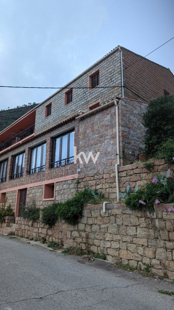 PORTO OTA ensemble provençal 904m2 vue mer, belles prestatio – 1 pièce – 1 chambre – 904 m²