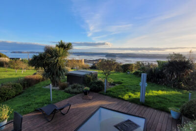 Sur la commune de PLOUBAZLANEC, propriété à vendre avec vue  – 6 pièces – 5 chambres – 180 m²