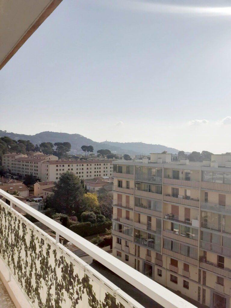 Le Cannet Quariter Maurice Jean Pierre T2  Vue dégagée ,Mer – 2 pièces – 1 chambre – 45.9 m²