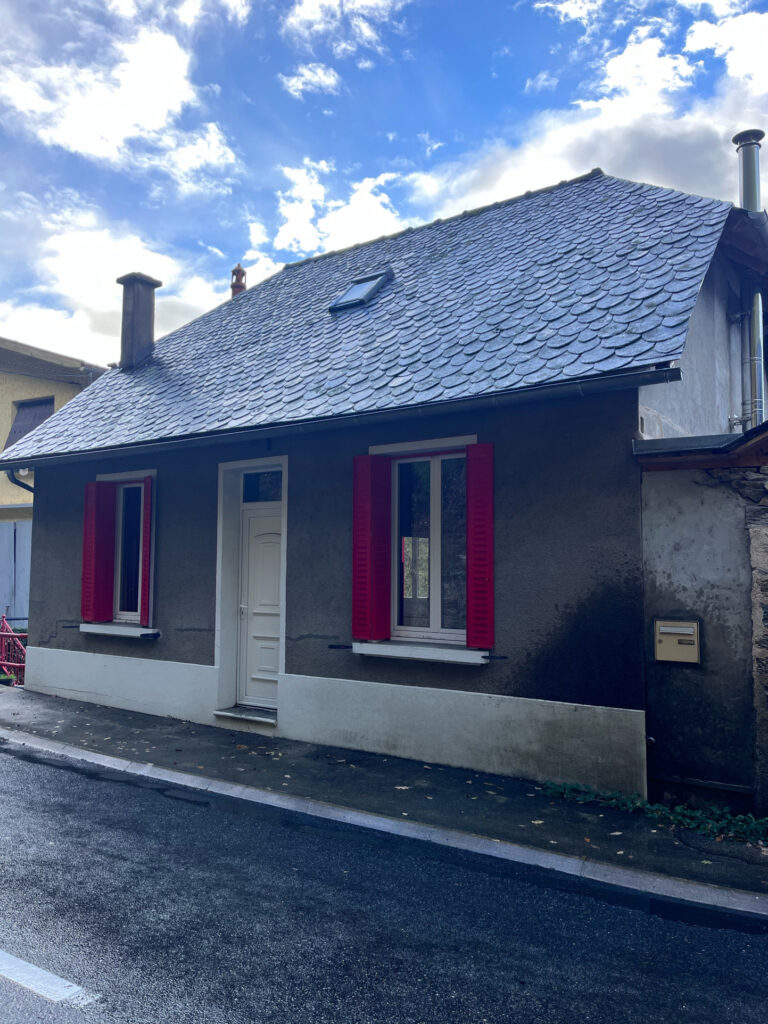 Ensemble de charme à rénover – 5 pièces – 2 chambres – 170 m²