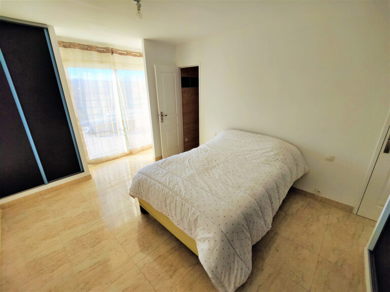 MAISON 4 PIECES 162 m2  – 5 pièces – 3 chambres – 162 m²