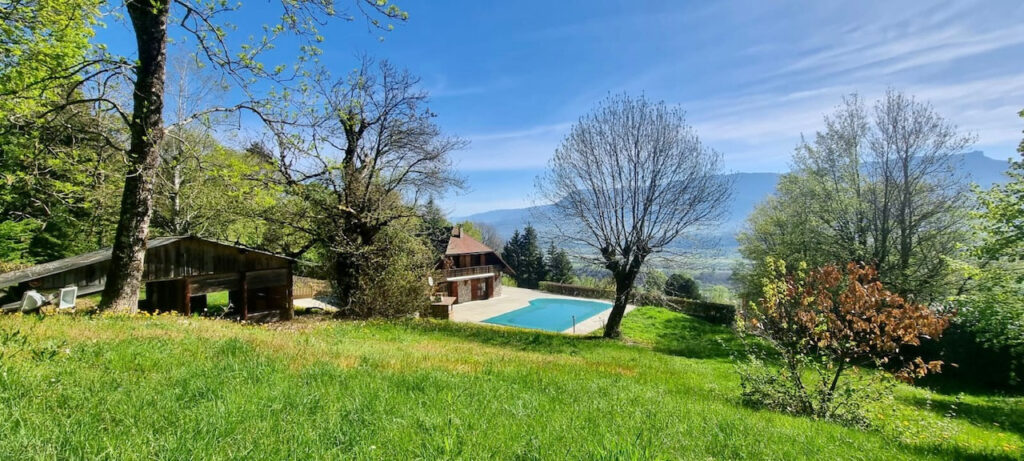 Bourget-Du-Lac Maison de 297m2 – 8 pièces – 6 chambres – 297 m²