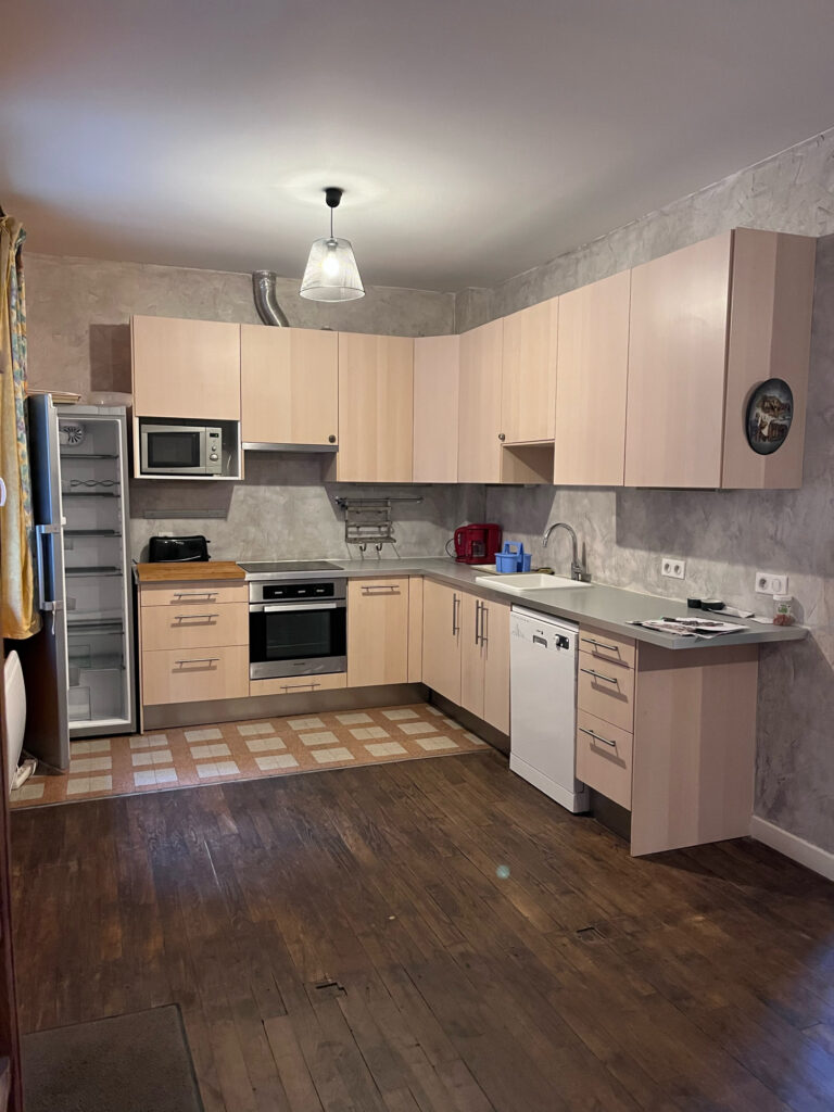 Ensemble de charme à rénover – 5 pièces – 2 chambres – 170 m²