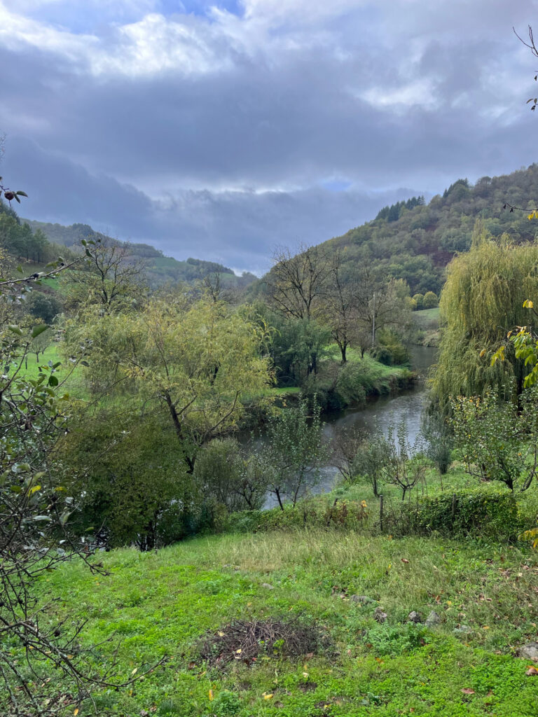 Ensemble de charme à rénover – 5 pièces – 2 chambres – 170 m²