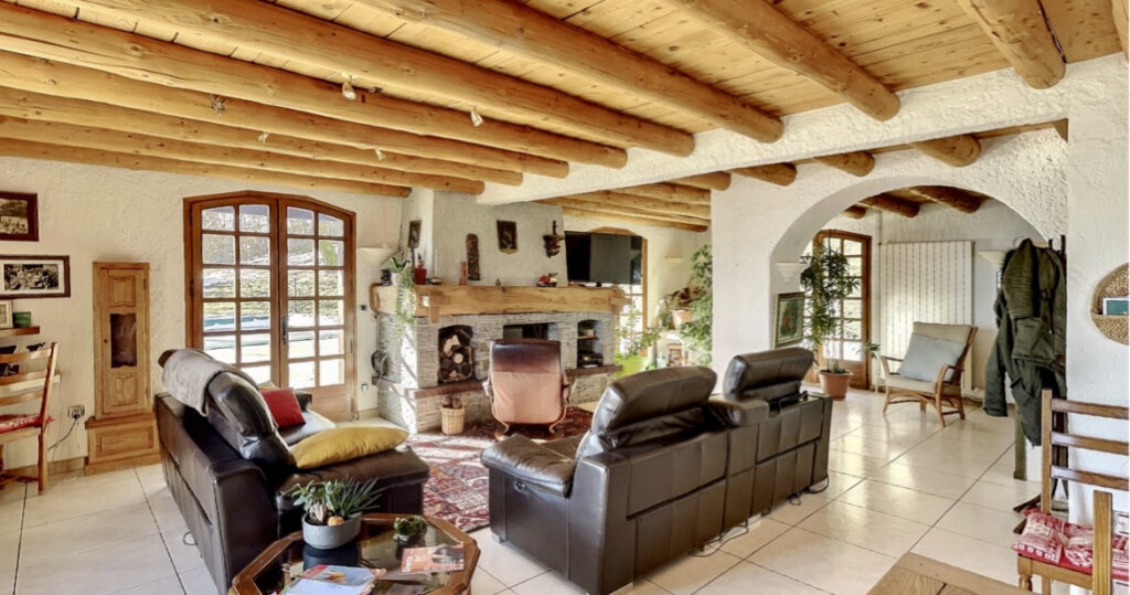 Bourget-Du-Lac Maison de 297m2 – 8 pièces – 6 chambres – 297 m²