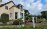 Sur la commune de PLOUBAZLANEC, propriété à vendre avec vue  – 6 pièces – 5 chambres – 180 m²