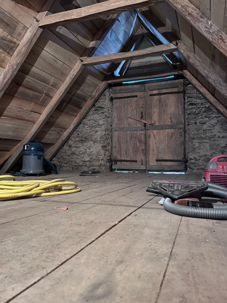 Ensemble de charme à rénover – 5 pièces – 2 chambres – 170 m²