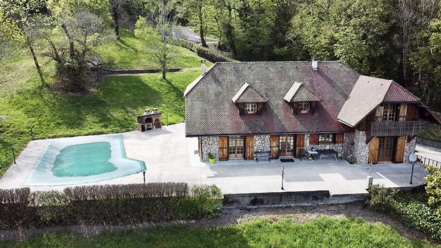 Bourget-Du-Lac Maison de 297m2 – 8 pièces – 6 chambres – 297 m²