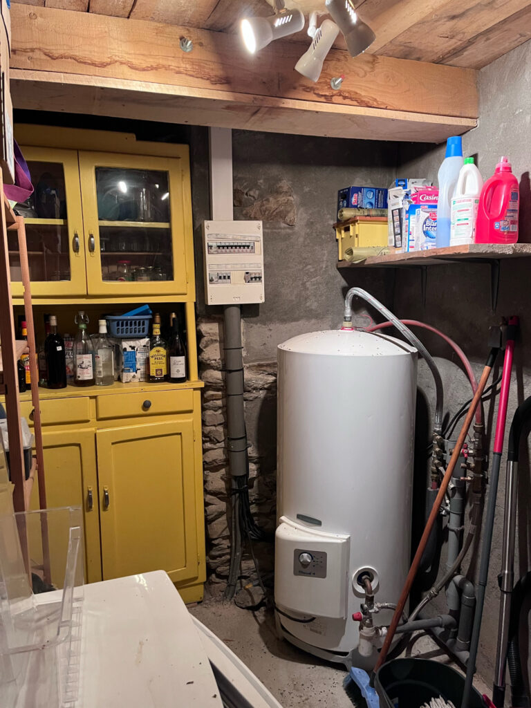 Ensemble de charme à rénover – 5 pièces – 2 chambres – 170 m²