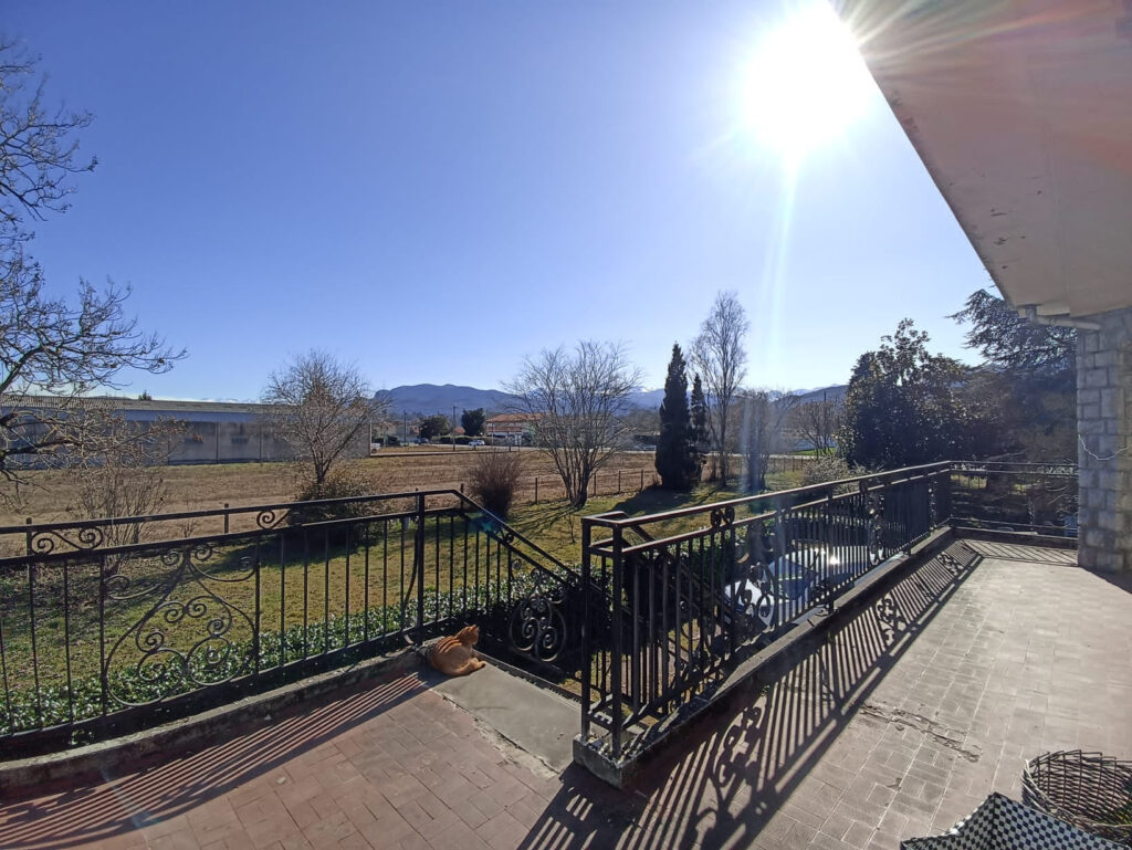 Grande maison de caractère avec terrain de +4500m2 – 9 pièces – 7 chambres – 298 m²