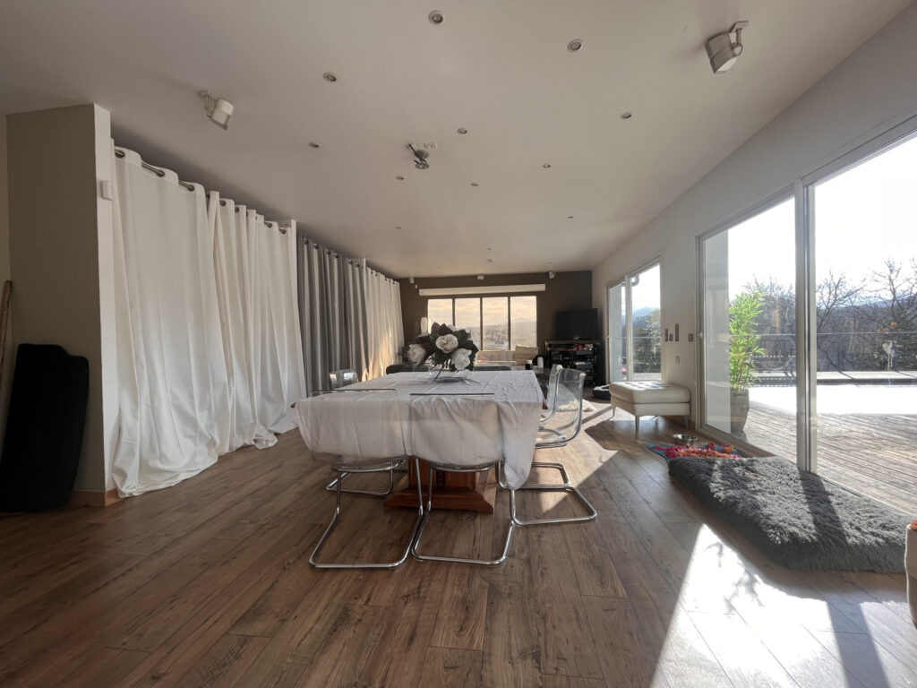 RARE! MAISON AVEC T2 INDÉPENDANT ET PISCINE!LAC DE ST PÉE SUR NIVELLE – 6 pièces – 4 chambres – 210 m²