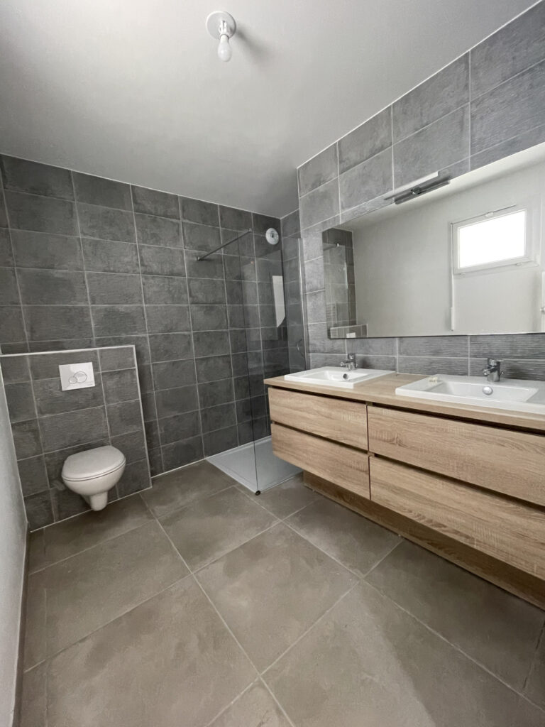 Villa T5 sur le toit – Vue sur les vignes – 5 pièces – 4 chambres – 128 m²