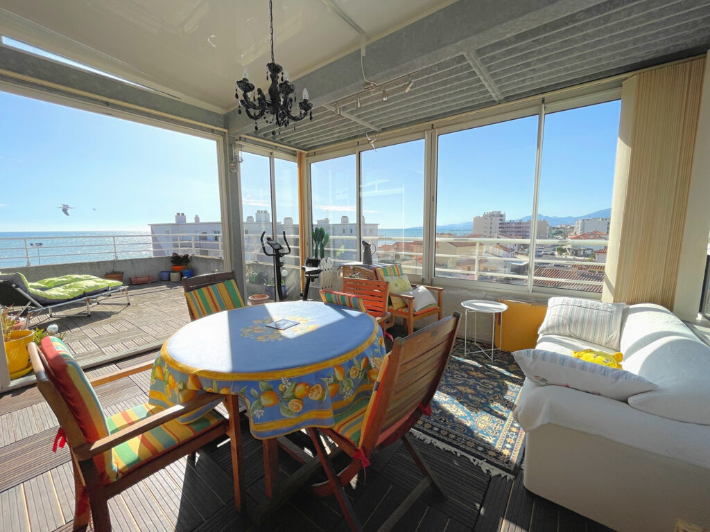 Magnifique appartement face à la mer  – 3 pièces – 2 chambres – 98 m²