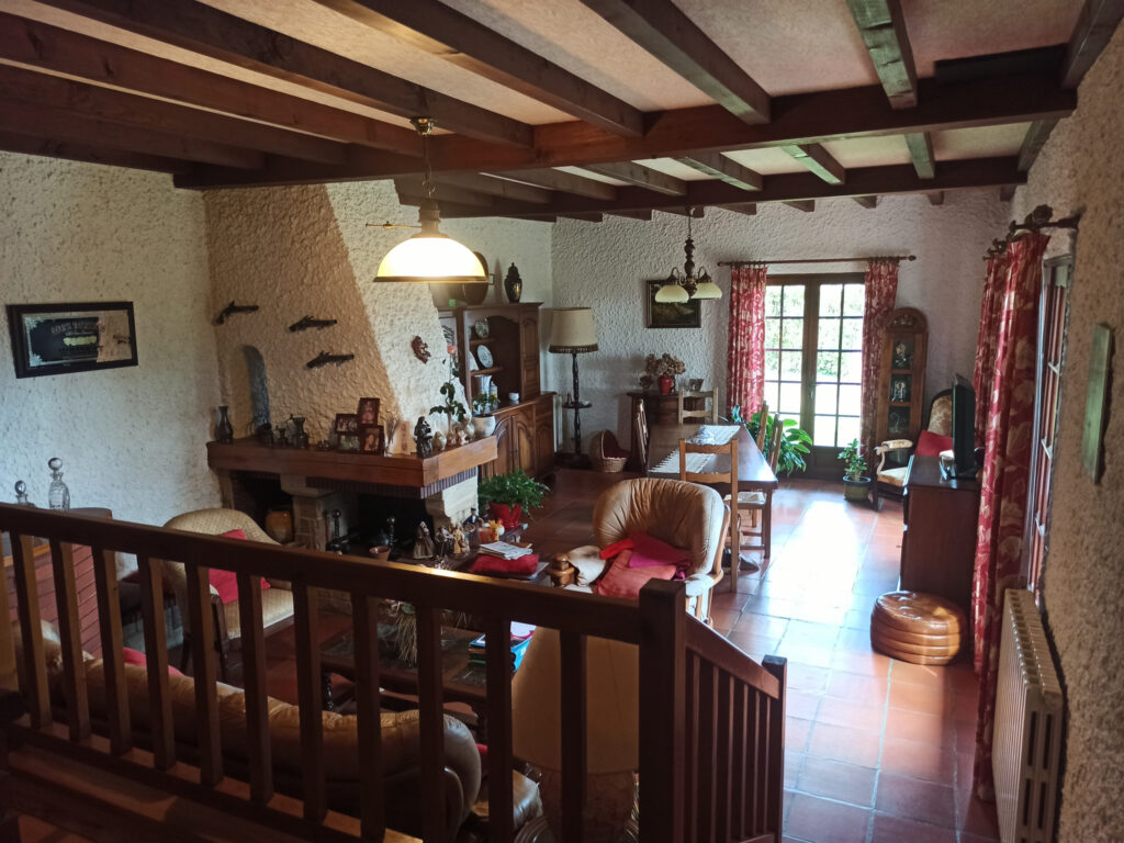 Belle demeure de 205m2 offrant un point de vue exceptionnel – 8 pièces – 5 chambres – 205 m²