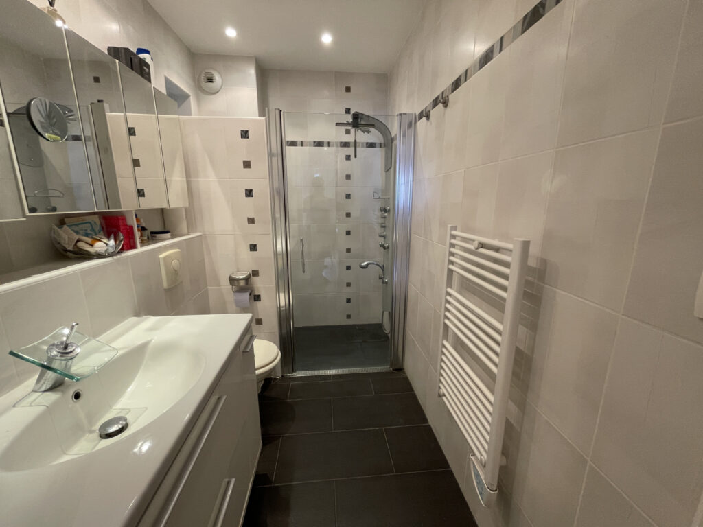 Magnifique appartement face à la mer  – 3 pièces – 2 chambres – 98 m²