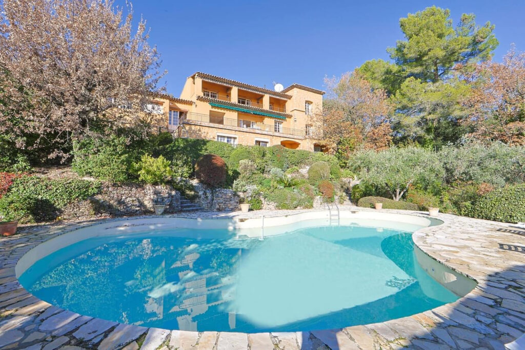 Luxueuse villa provençale avec vue mer panoramique à Cabris – 11 pièces – 5 chambres – 381 m²
