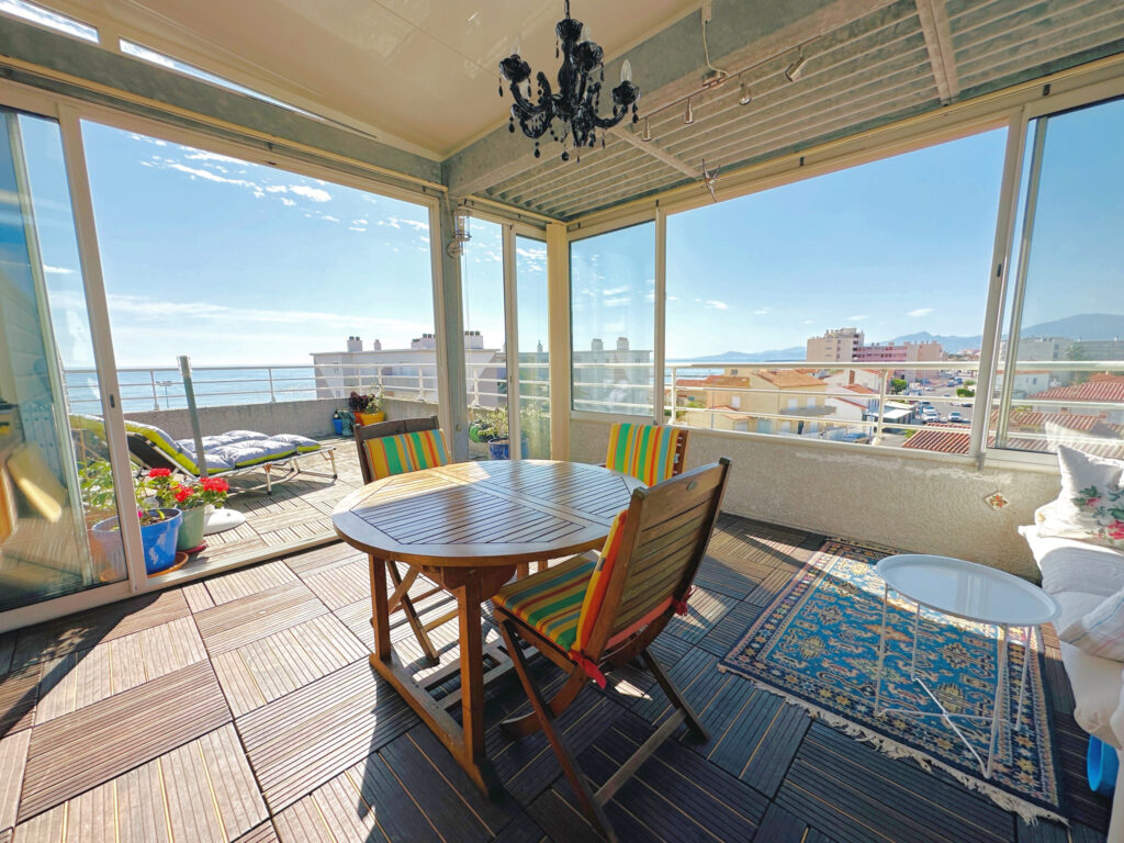 Magnifique appartement face à la mer  – 3 pièces – 2 chambres – 98 m²